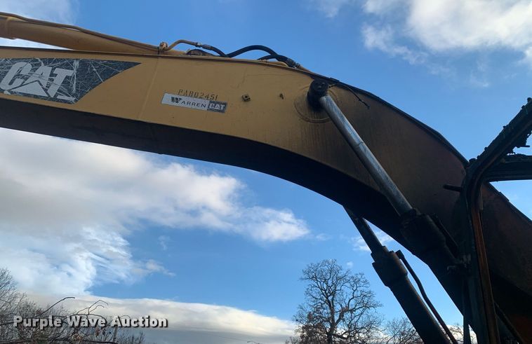 image for item DP8801 2004 Caterpillar 320CL  excavator