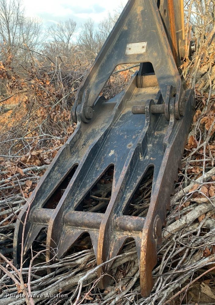 image for item DP8801 2004 Caterpillar 320CL  excavator