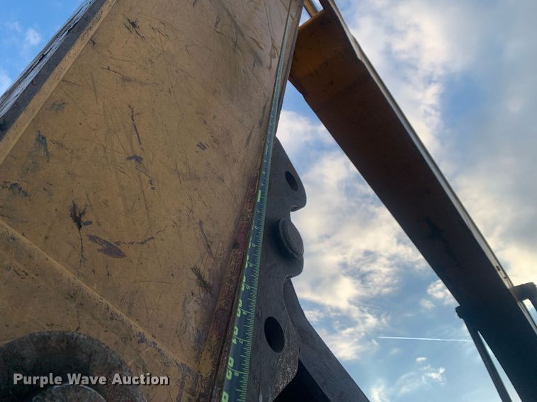 image for item DP8801 2004 Caterpillar 320CL  excavator