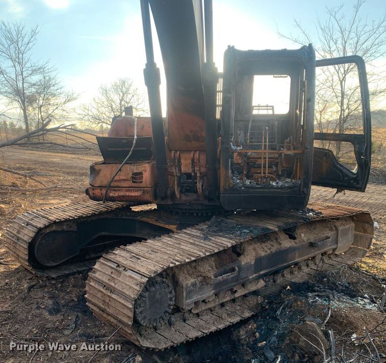 image for item DP8801 2004 Caterpillar 320CL  excavator