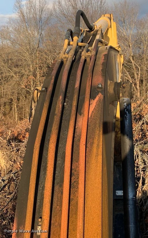 image for item DP8801 2004 Caterpillar 320CL  excavator