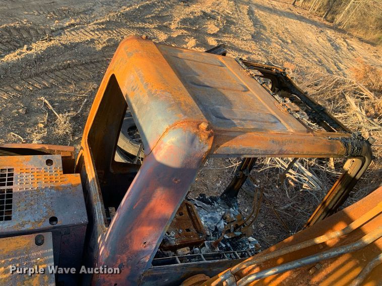 image for item DP8801 2004 Caterpillar 320CL  excavator