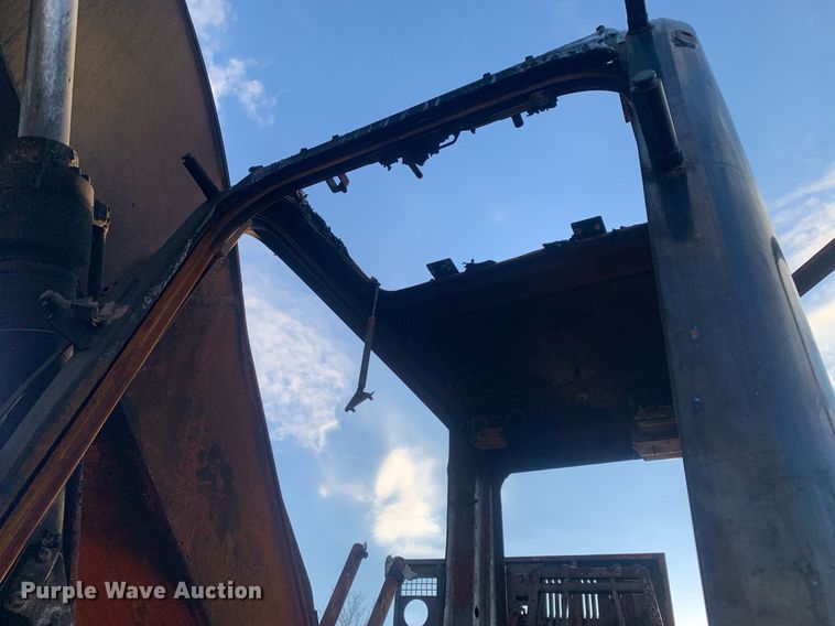 image for item DP8801 2004 Caterpillar 320CL  excavator