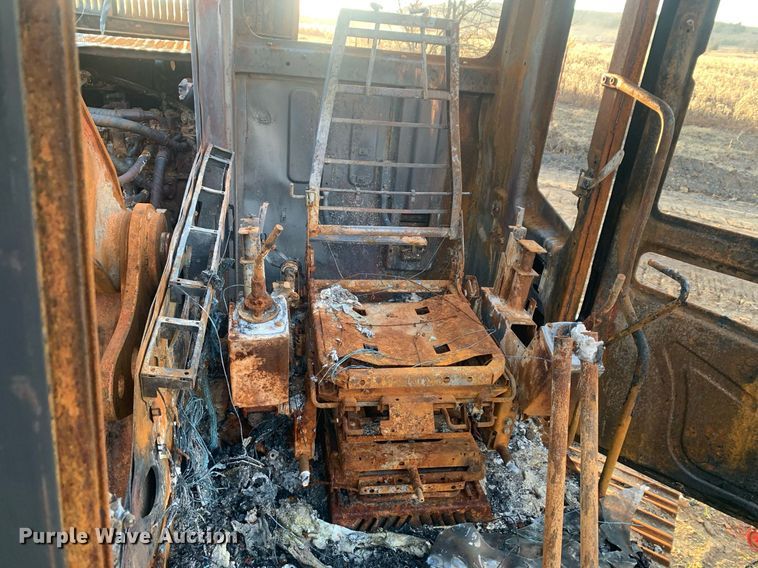 image for item DP8801 2004 Caterpillar 320CL  excavator