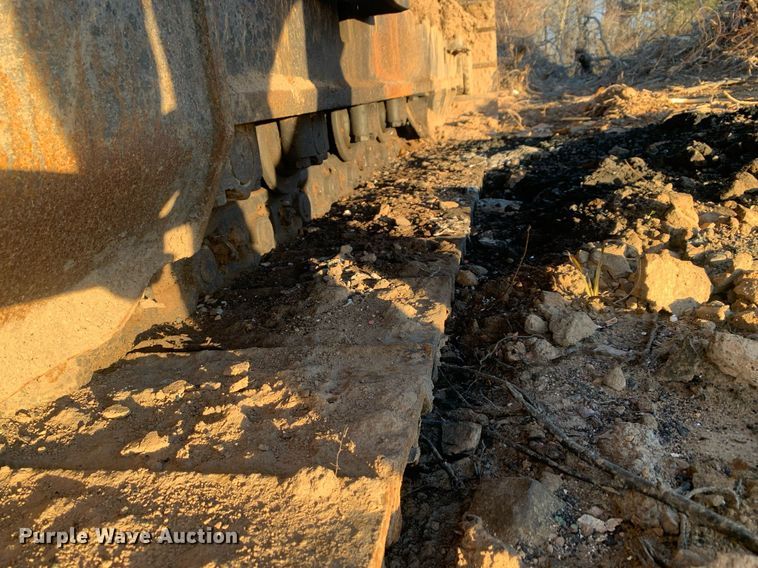 image for item DP8801 2004 Caterpillar 320CL  excavator