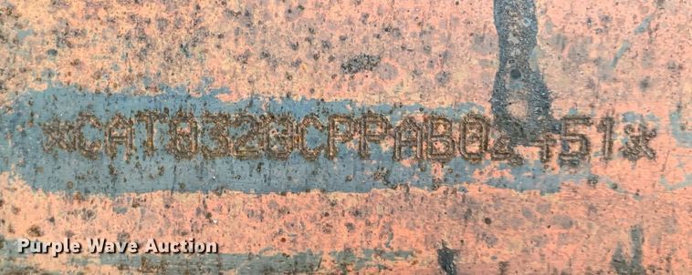 image for item DP8801 2004 Caterpillar 320CL  excavator