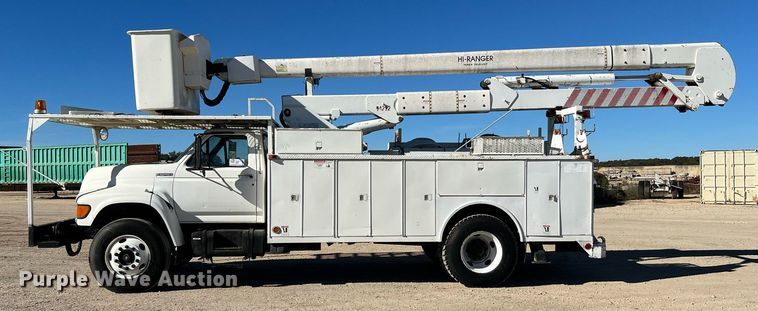 image for item DQ2338 1998 Ford F800  bucket truck