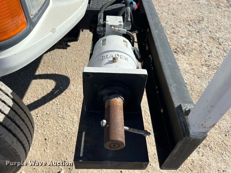 image for item DQ2338 1998 Ford F800  bucket truck