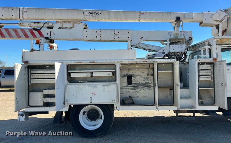 image for item DQ2338 1998 Ford F800  bucket truck