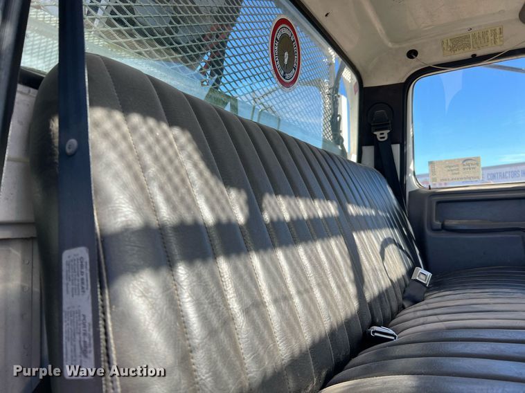 image for item DQ2338 1998 Ford F800  bucket truck