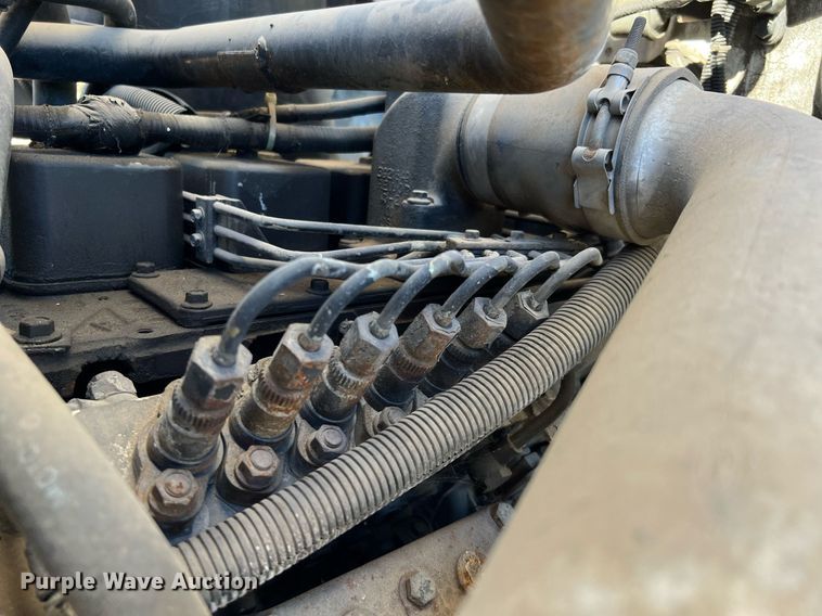 image for item DQ2338 1998 Ford F800  bucket truck