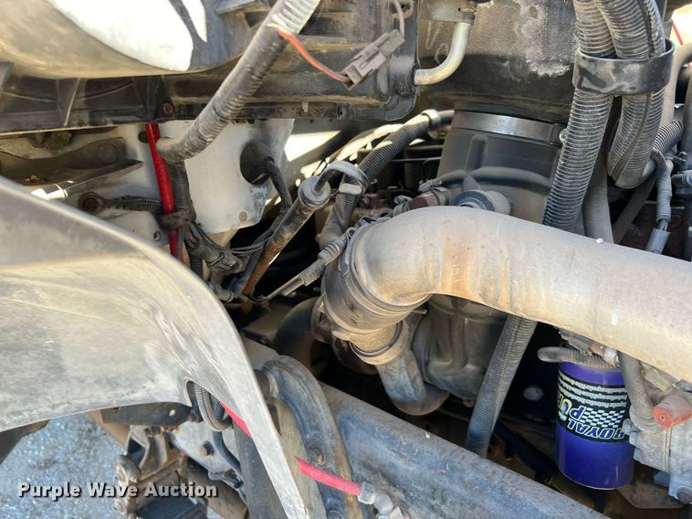 image for item DQ2338 1998 Ford F800  bucket truck