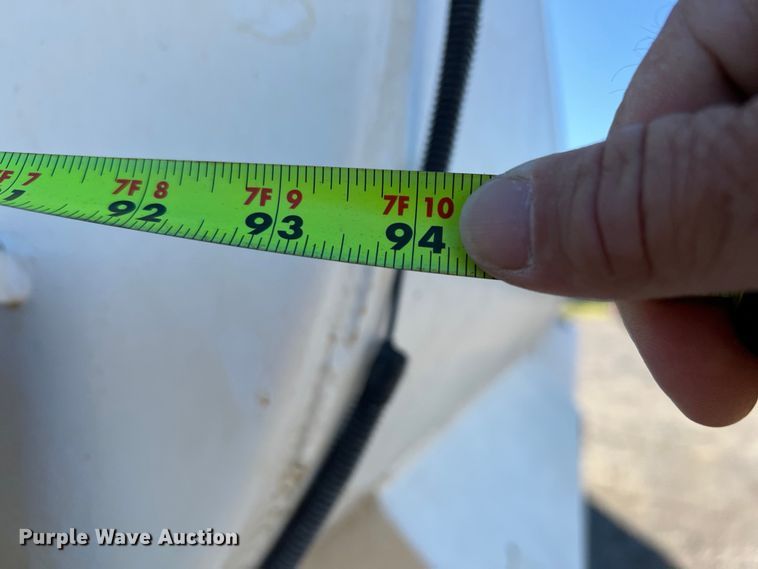 image for item DQ2339 2005 GMC C7500  water truck