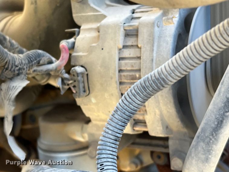 image for item DQ2339 2005 GMC C7500  water truck