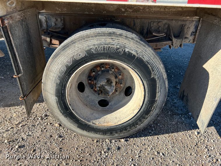 image for item DQ2339 2005 GMC C7500  water truck