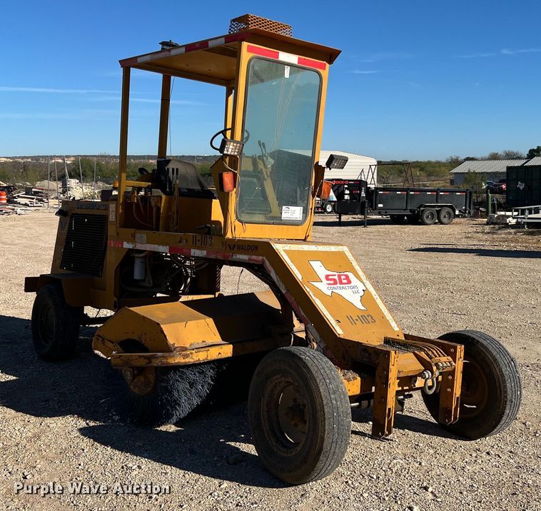 image for item DQ2340 2001 Waldon SM-250  broom