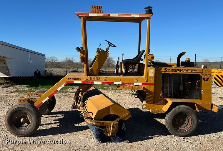 image for item DQ2340 2001 Waldon SM-250  broom