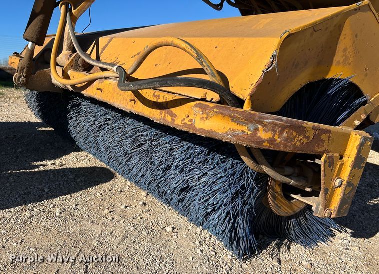 image for item DQ2340 2001 Waldon SM-250  broom