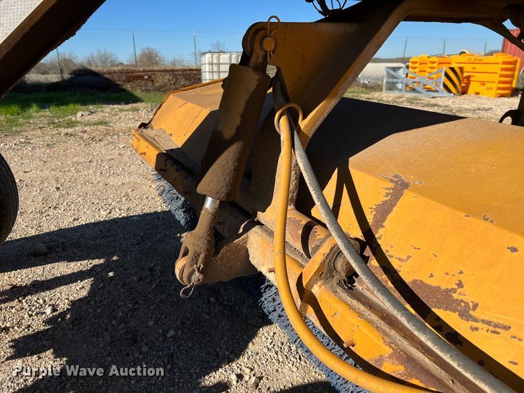 image for item DQ2340 2001 Waldon SM-250  broom