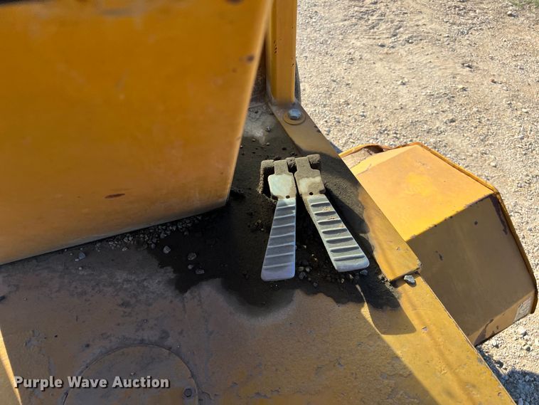 image for item DQ2340 2001 Waldon SM-250  broom