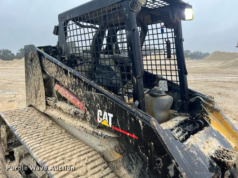 image for item DQ2345 2006 Caterpillar 277B  tracked skid steer loader