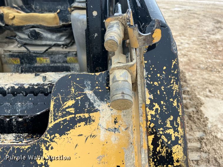 image for item DQ2345 2006 Caterpillar 277B  tracked skid steer loader