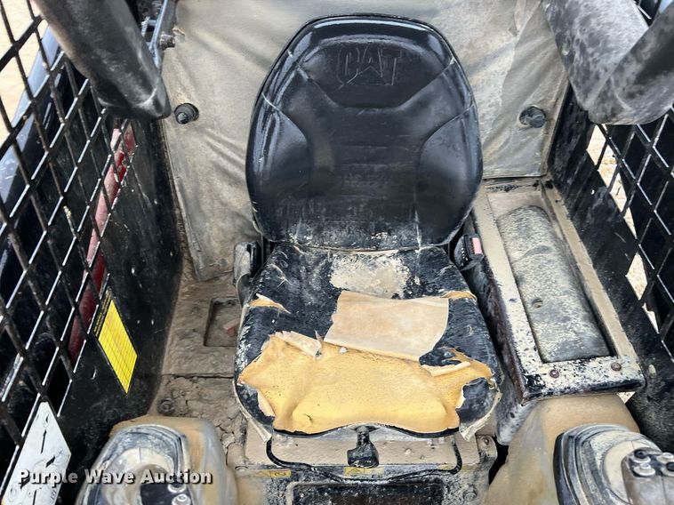 image for item DQ2345 2006 Caterpillar 277B  tracked skid steer loader