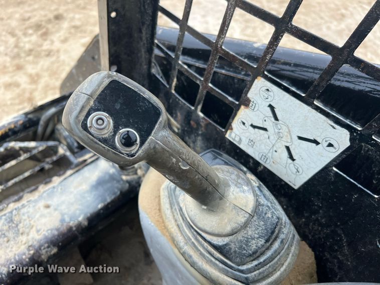 image for item DQ2345 2006 Caterpillar 277B  tracked skid steer loader