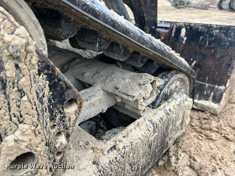 image for item DQ2345 2006 Caterpillar 277B  tracked skid steer loader