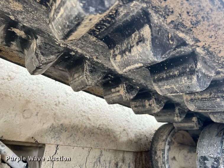 image for item DQ2345 2006 Caterpillar 277B  tracked skid steer loader