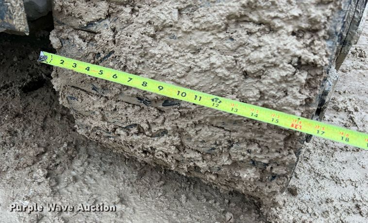 image for item DQ2345 2006 Caterpillar 277B  tracked skid steer loader