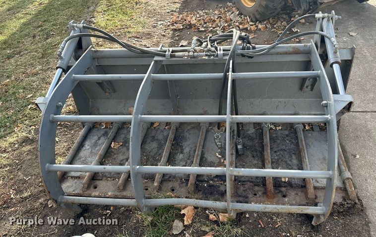 image for item DQ7405 Skid steer grapple bucket