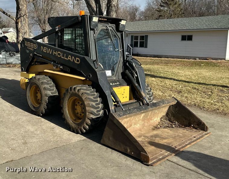 image for item DQ7406 1998 New Holland LX885  skid steer loader
