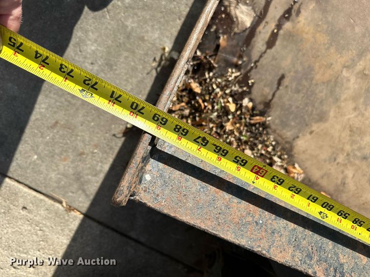 image for item DQ7406 1998 New Holland LX885  skid steer loader