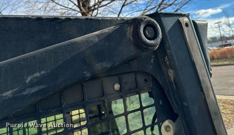 image for item DQ7406 1998 New Holland LX885  skid steer loader