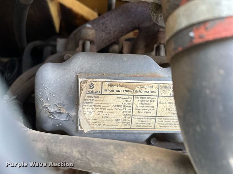 image for item DQ7406 1998 New Holland LX885  skid steer loader