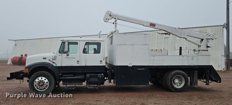 image for item DQ8565 1998 International 4900  utility / service truck