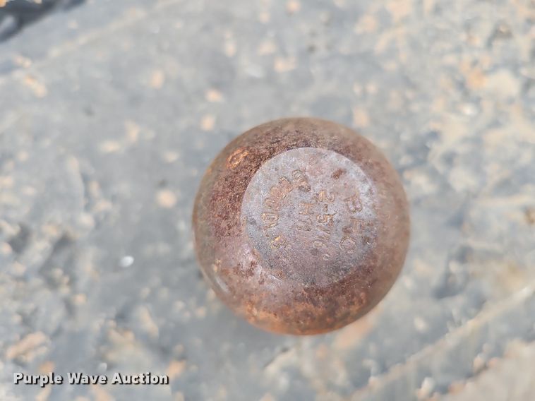 image for item DQ8565 1998 International 4900  utility / service truck