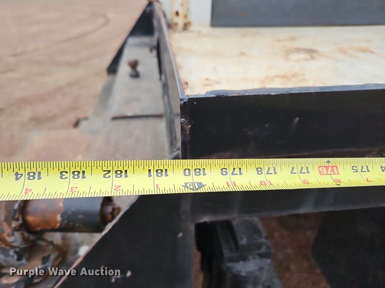 image for item DQ8565 1998 International 4900  utility / service truck