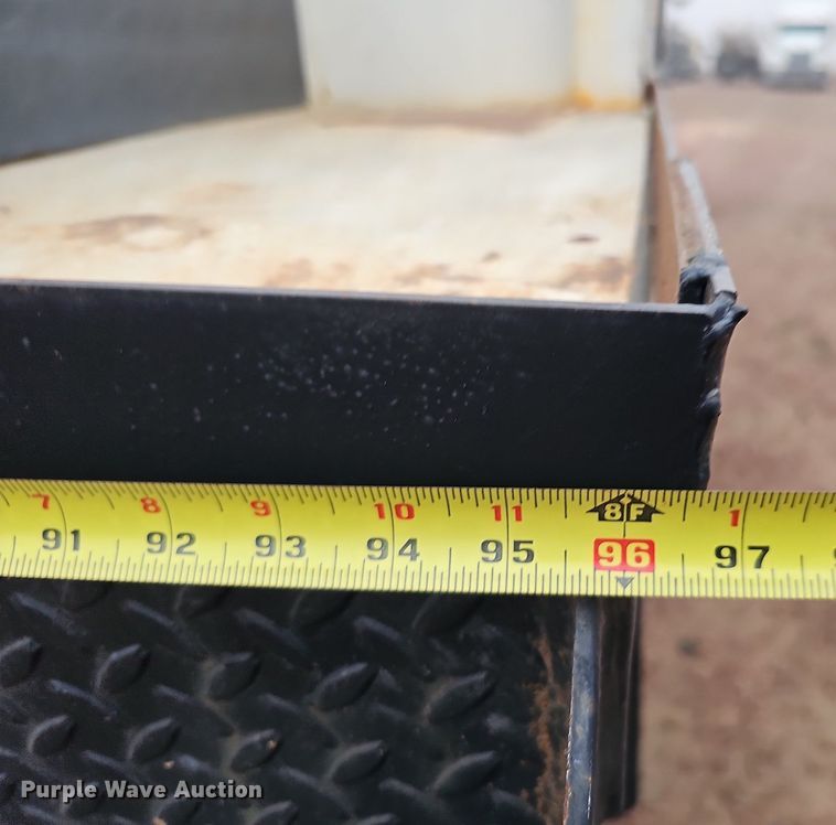 image for item DQ8565 1998 International 4900  utility / service truck