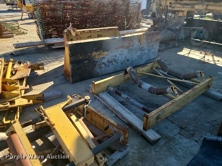 image for item DR7850 CMI PS-150  placer spreader