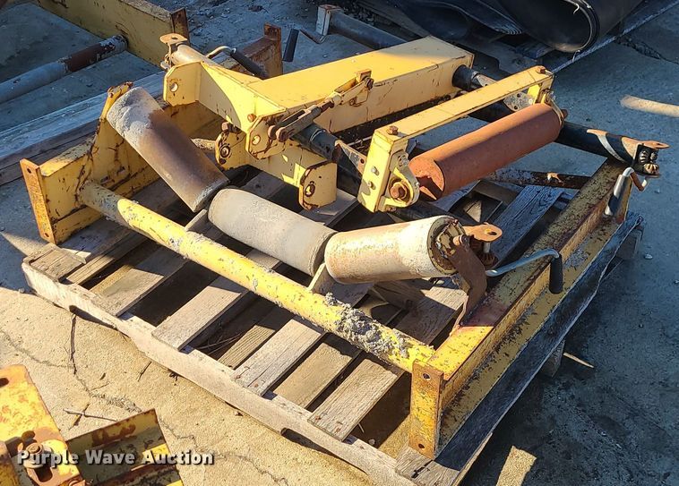 image for item DR7850 CMI PS-150  placer spreader