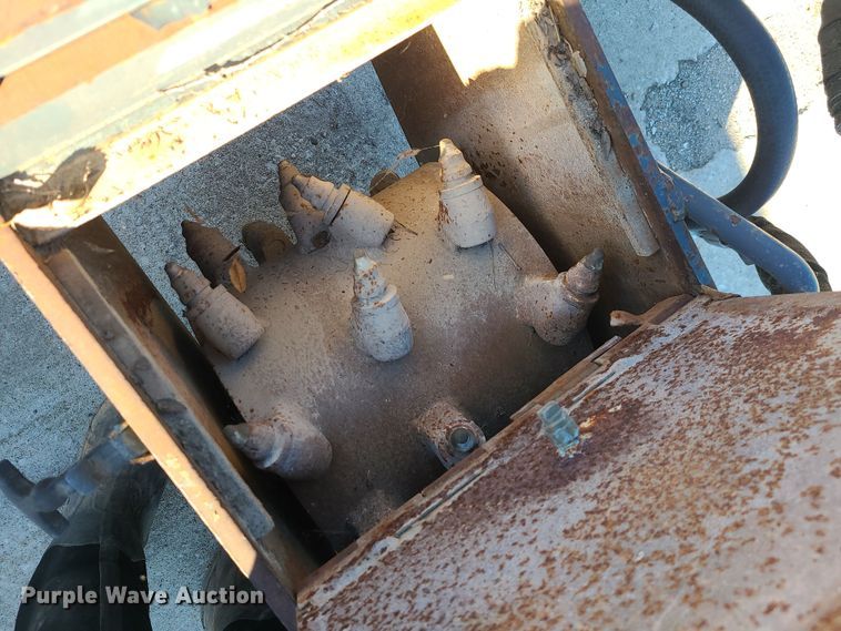 image for item DR7854 Melroe  skid steer cold planer