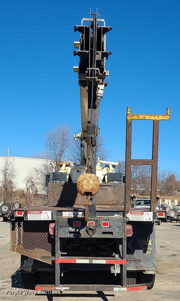 image for item DR7856 2007 Freightliner Business Class M2  crane truck