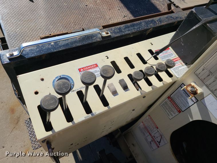 image for item DR7856 2007 Freightliner Business Class M2  crane truck