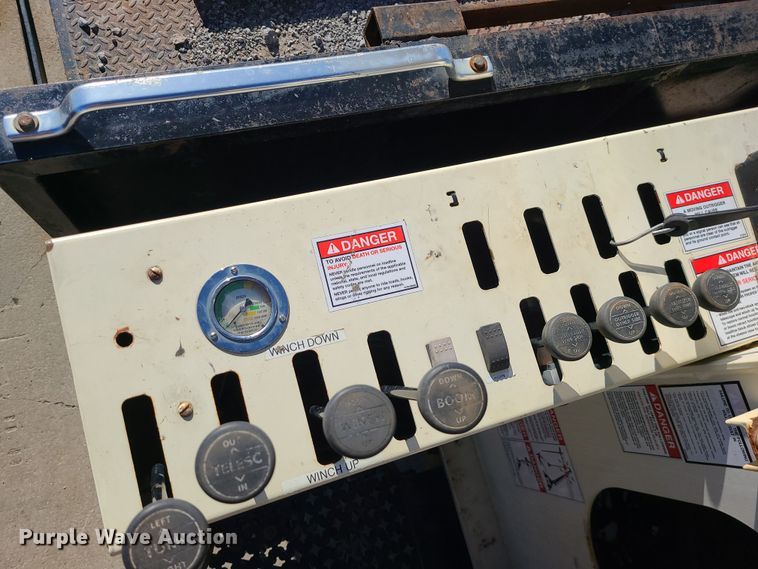 image for item DR7856 2007 Freightliner Business Class M2  crane truck