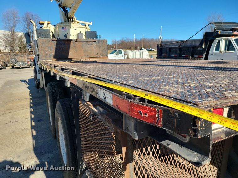 image for item DR7856 2007 Freightliner Business Class M2  crane truck