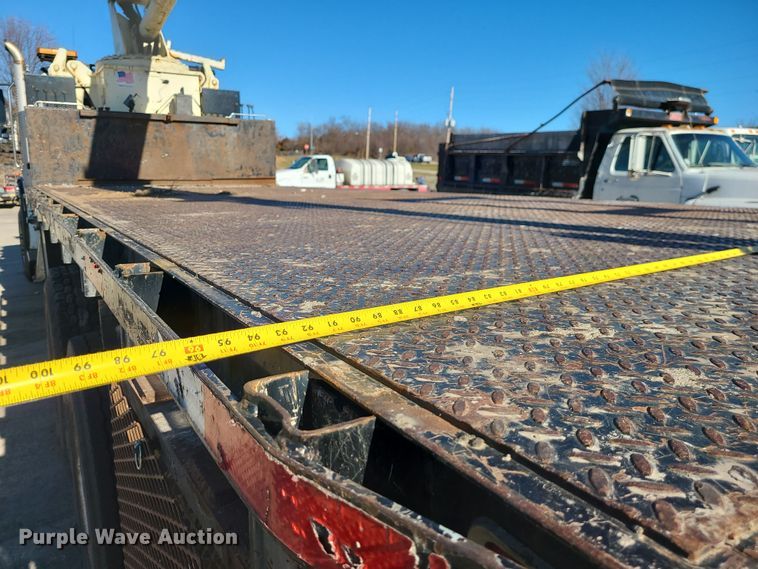 image for item DR7856 2007 Freightliner Business Class M2  crane truck