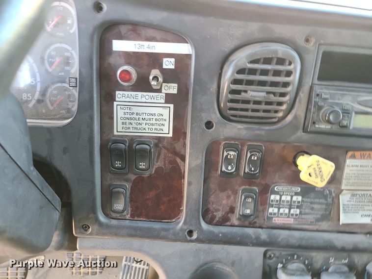 image for item DR7856 2007 Freightliner Business Class M2  crane truck