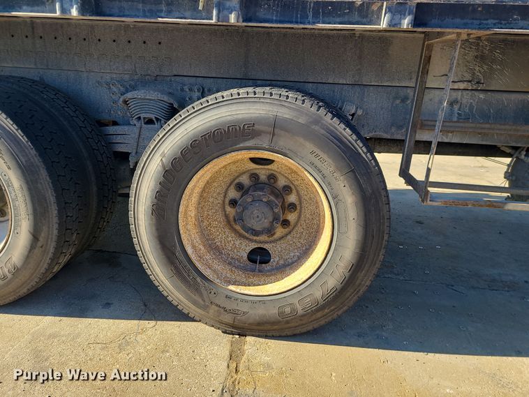 image for item DR7856 2007 Freightliner Business Class M2  crane truck